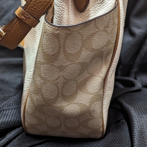 Authentic Coach bag - Picture 8 of 12